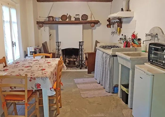 Maggiore - - Piano Terra - La Casaccia